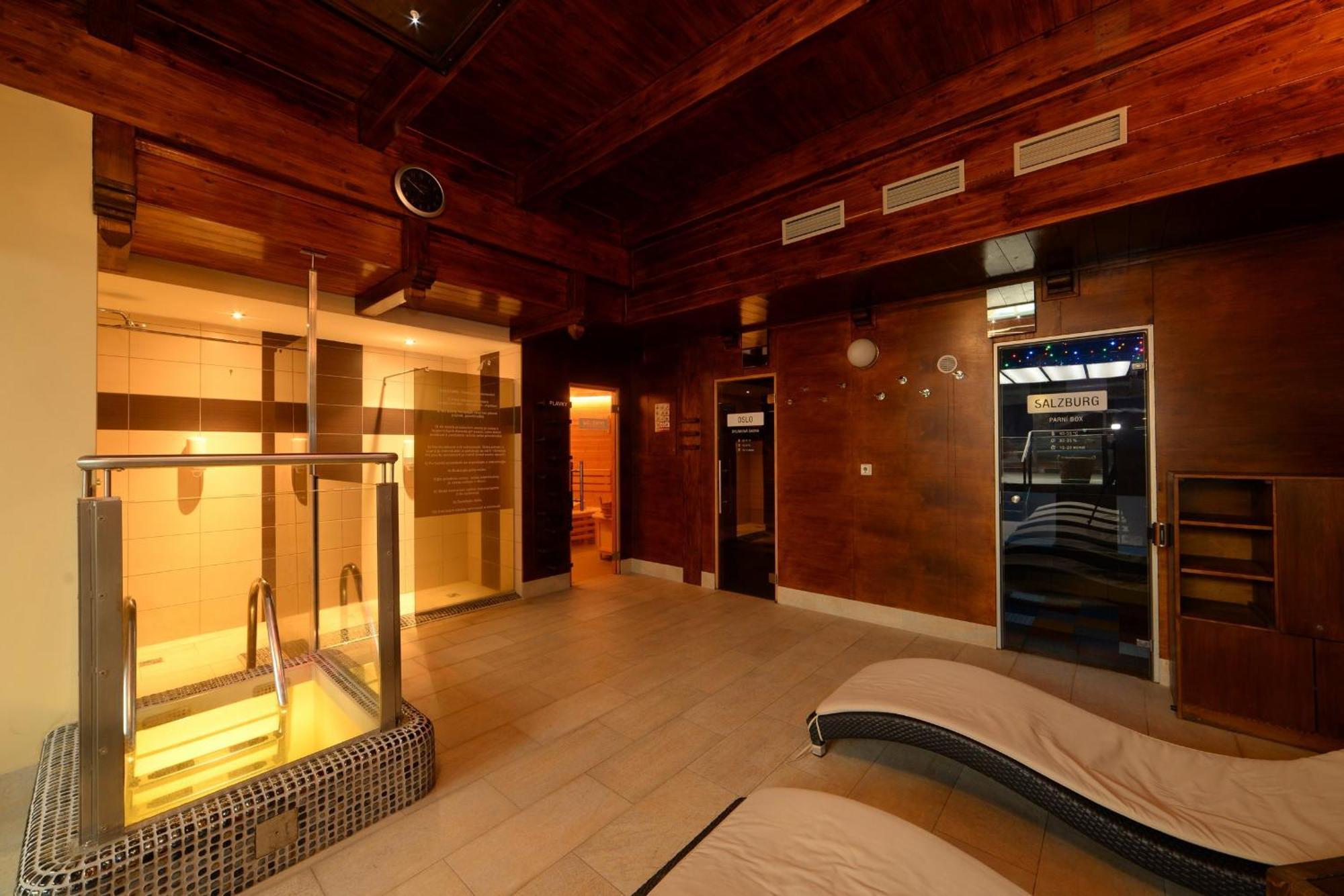 Hotel Berg Staré Splavy Dış mekan fotoğraf