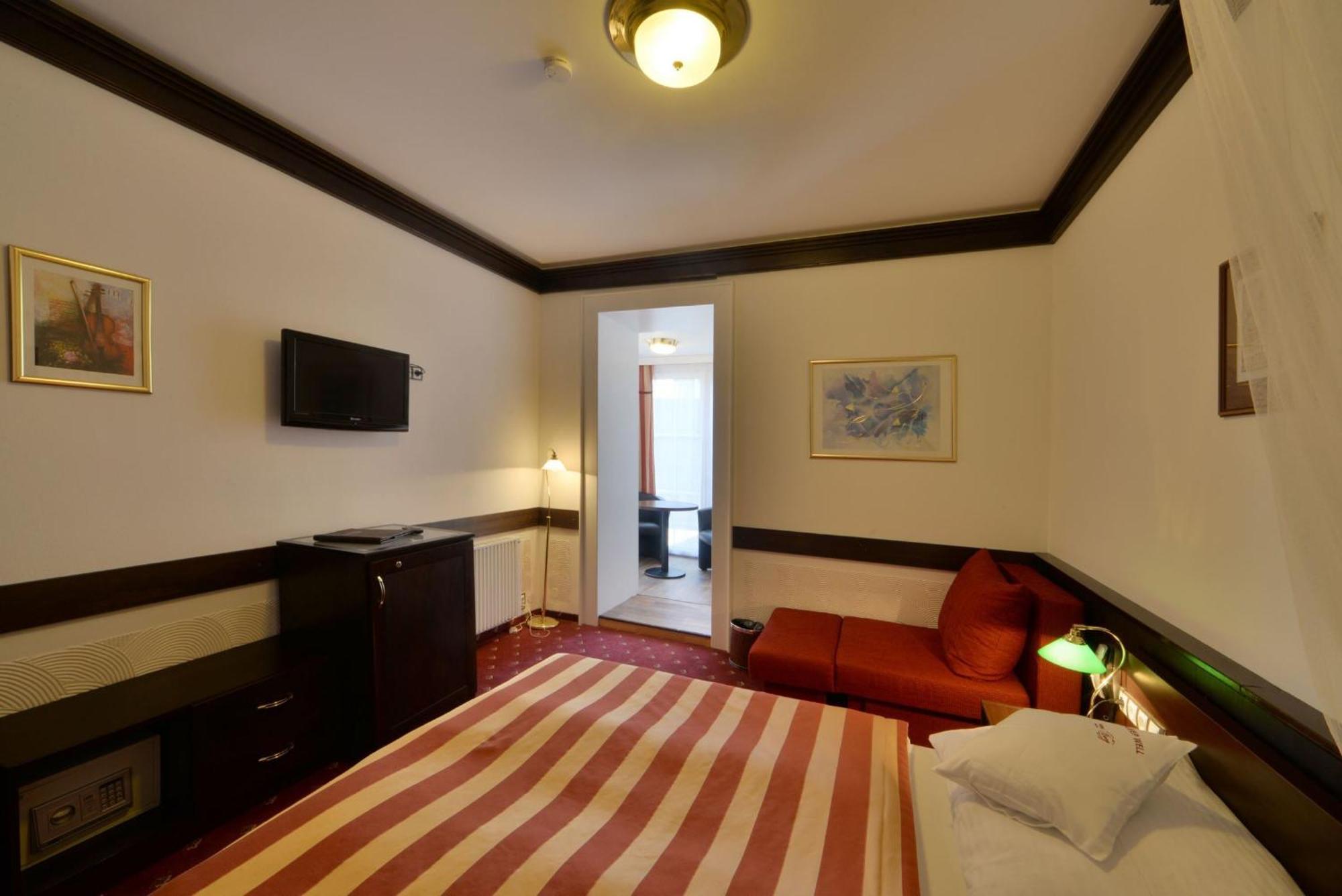 Hotel Berg Staré Splavy Dış mekan fotoğraf